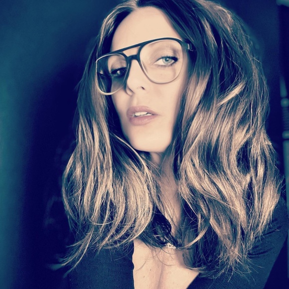 Meet your Posher, J - Picture 2 of 2